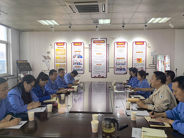 5月23日，法審、實(shí)業(yè)黨支部結(jié)對(duì)開(kāi)展“學(xué)思鑄魂 共促共建”主題黨日活動(dòng) (2).jpg