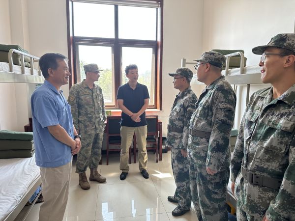 9月7日公司領(lǐng)導(dǎo)赴軍博園慰問(wèn)集訓(xùn)民兵6.jpg