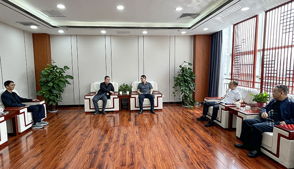 4月17日，彬州公司副總經(jīng)理張安平帶隊(duì)前往運(yùn)銷彬長(zhǎng)分公司座談.jpg